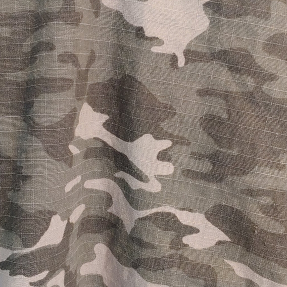 Mens Camo Shorts NWOT - Picture 2 of 3